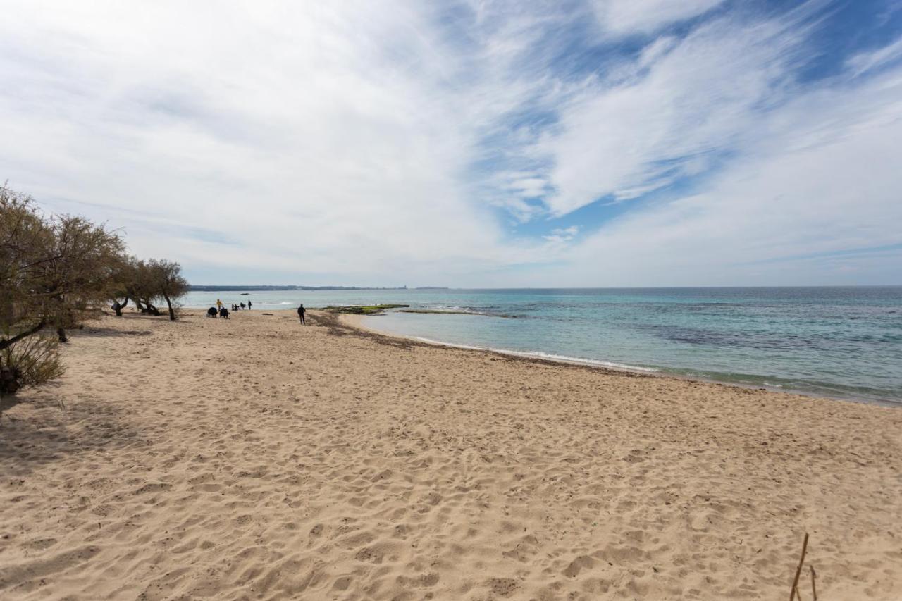 Villetta Bianca Sulla Spiaggia - Apulia Home 加利波利 外观 照片