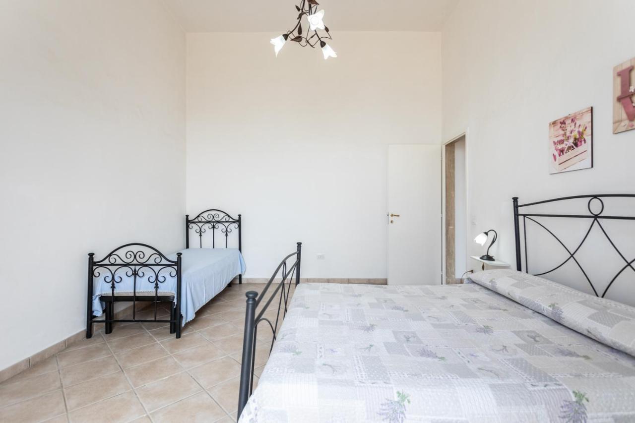 Villetta Bianca Sulla Spiaggia - Apulia Home 加利波利 外观 照片