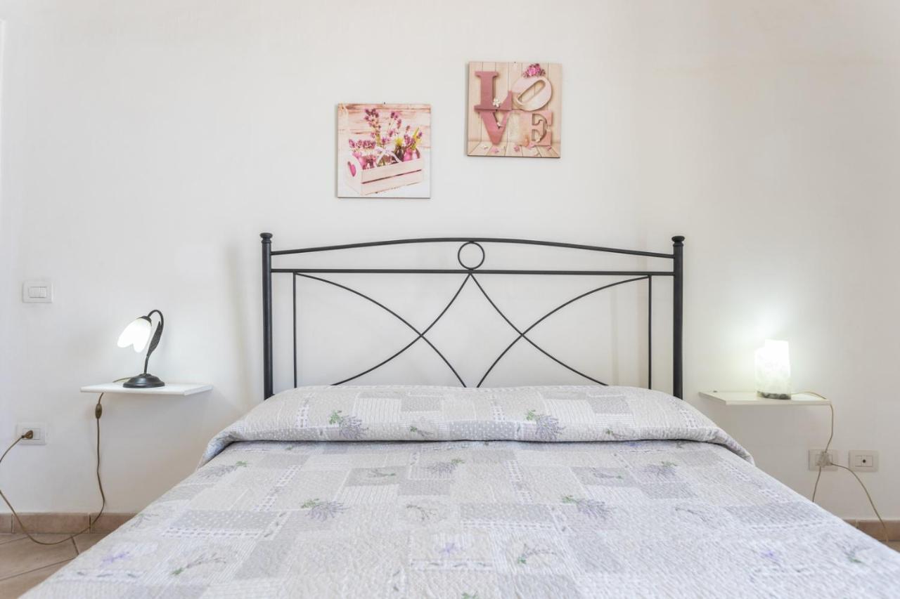 Villetta Bianca Sulla Spiaggia - Apulia Home 加利波利 外观 照片